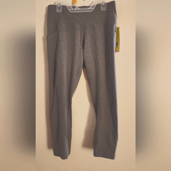 All In Motion Charcoal Gray Stretch Pants / Workout Pants - Size Medium NWT - Picture 1 of 6